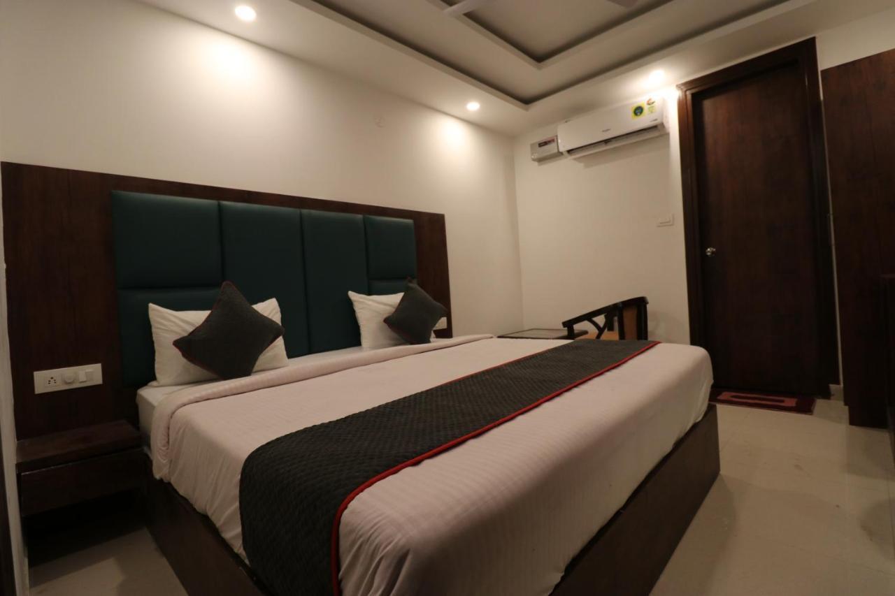 Hotel Krone A Family Hotel Near Igi Airport Delhi Ню Делхи Екстериор снимка
