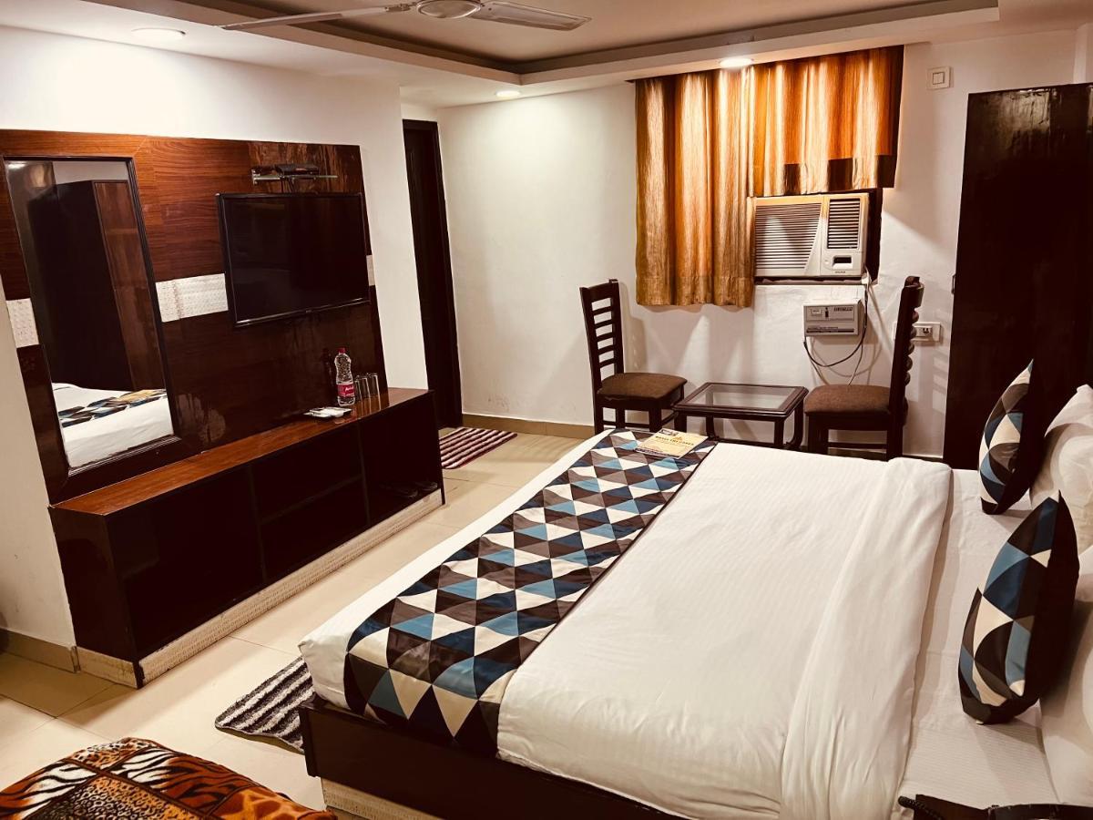Hotel Krone A Family Hotel Near Igi Airport Delhi Ню Делхи Екстериор снимка