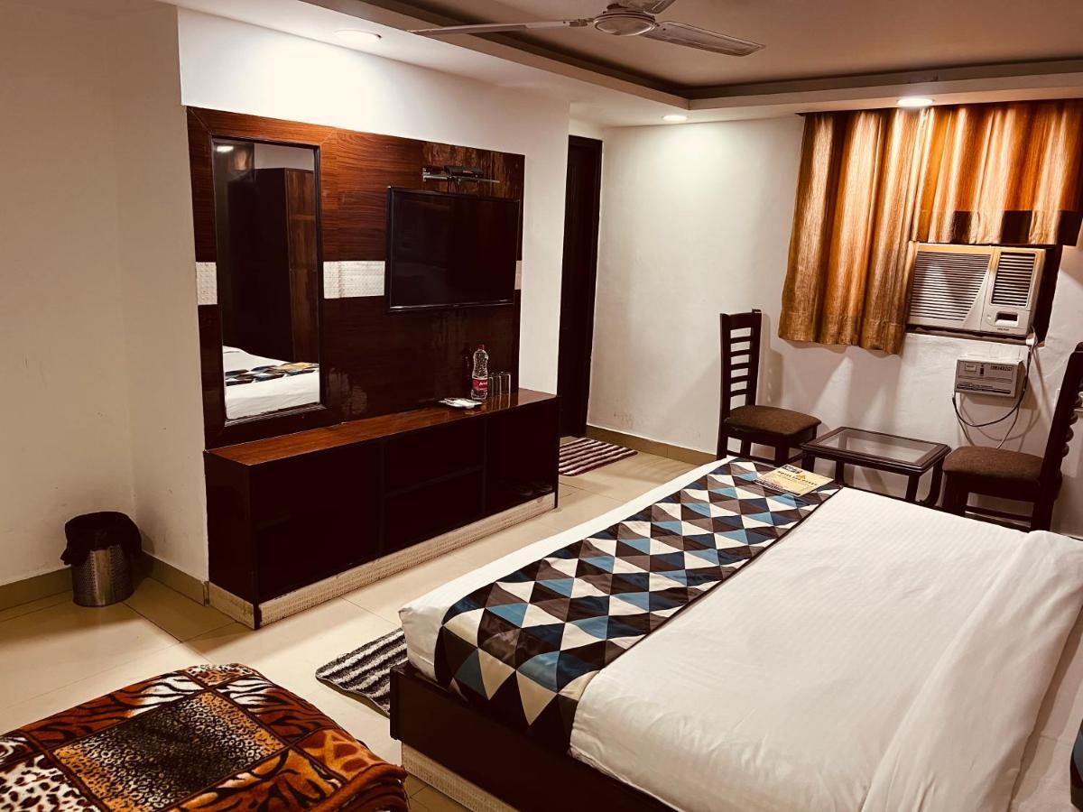 Hotel Krone A Family Hotel Near Igi Airport Delhi Ню Делхи Екстериор снимка