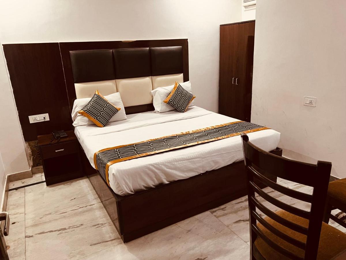 Hotel Krone A Family Hotel Near Igi Airport Delhi Ню Делхи Екстериор снимка