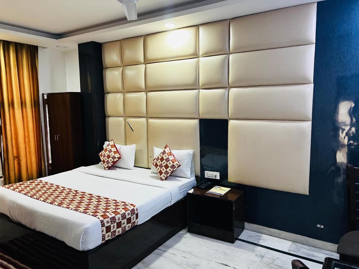 Hotel Krone A Family Hotel Near Igi Airport Delhi Ню Делхи Екстериор снимка