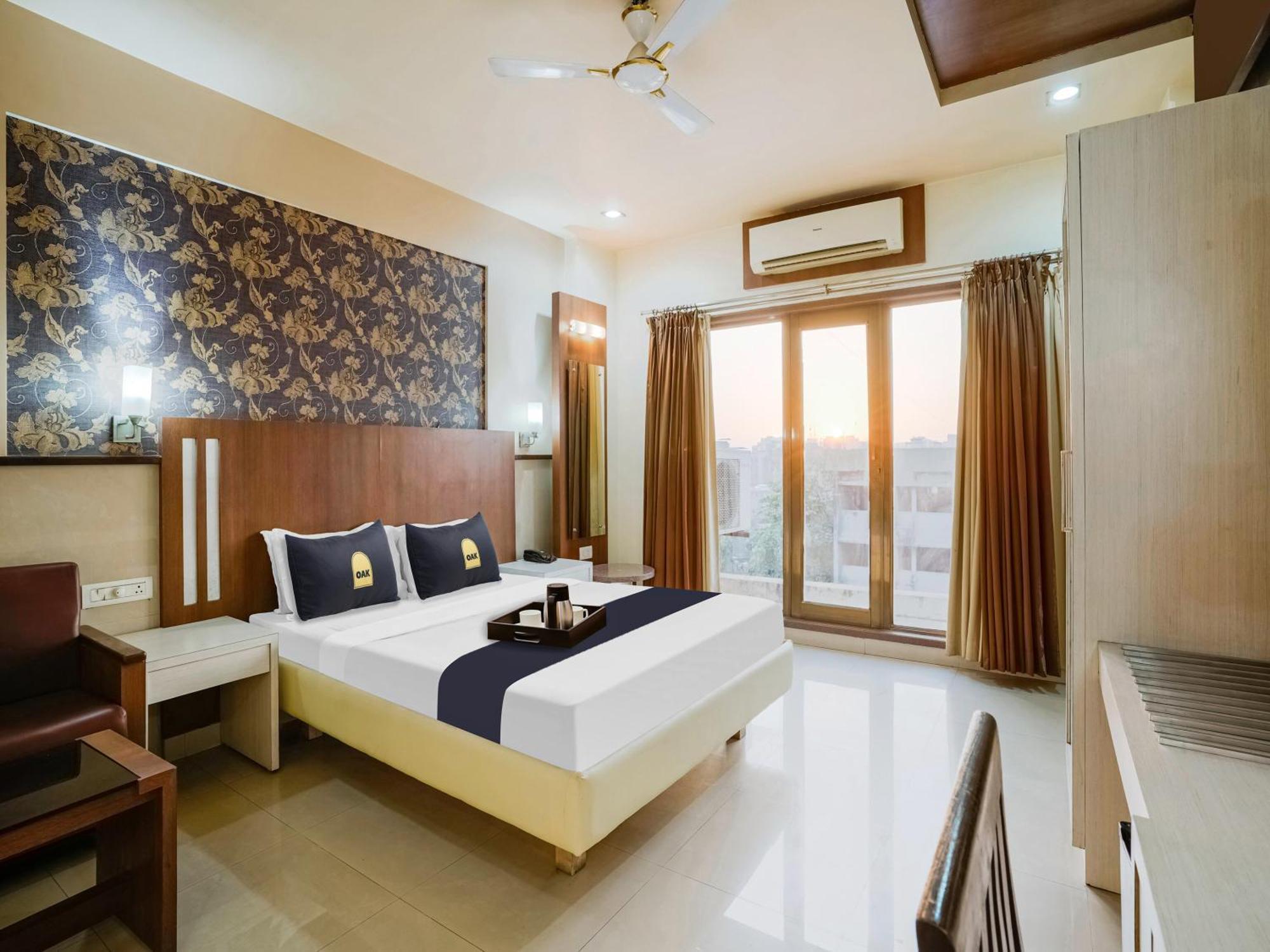 Hotel Krone A Family Hotel Near Igi Airport Delhi Ню Делхи Екстериор снимка