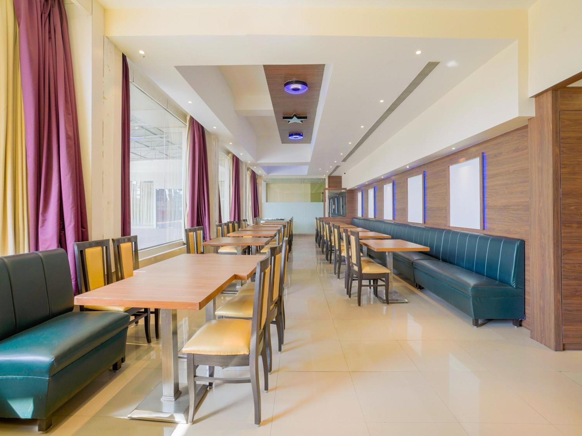 Hotel Krone A Family Hotel Near Igi Airport Delhi Ню Делхи Екстериор снимка