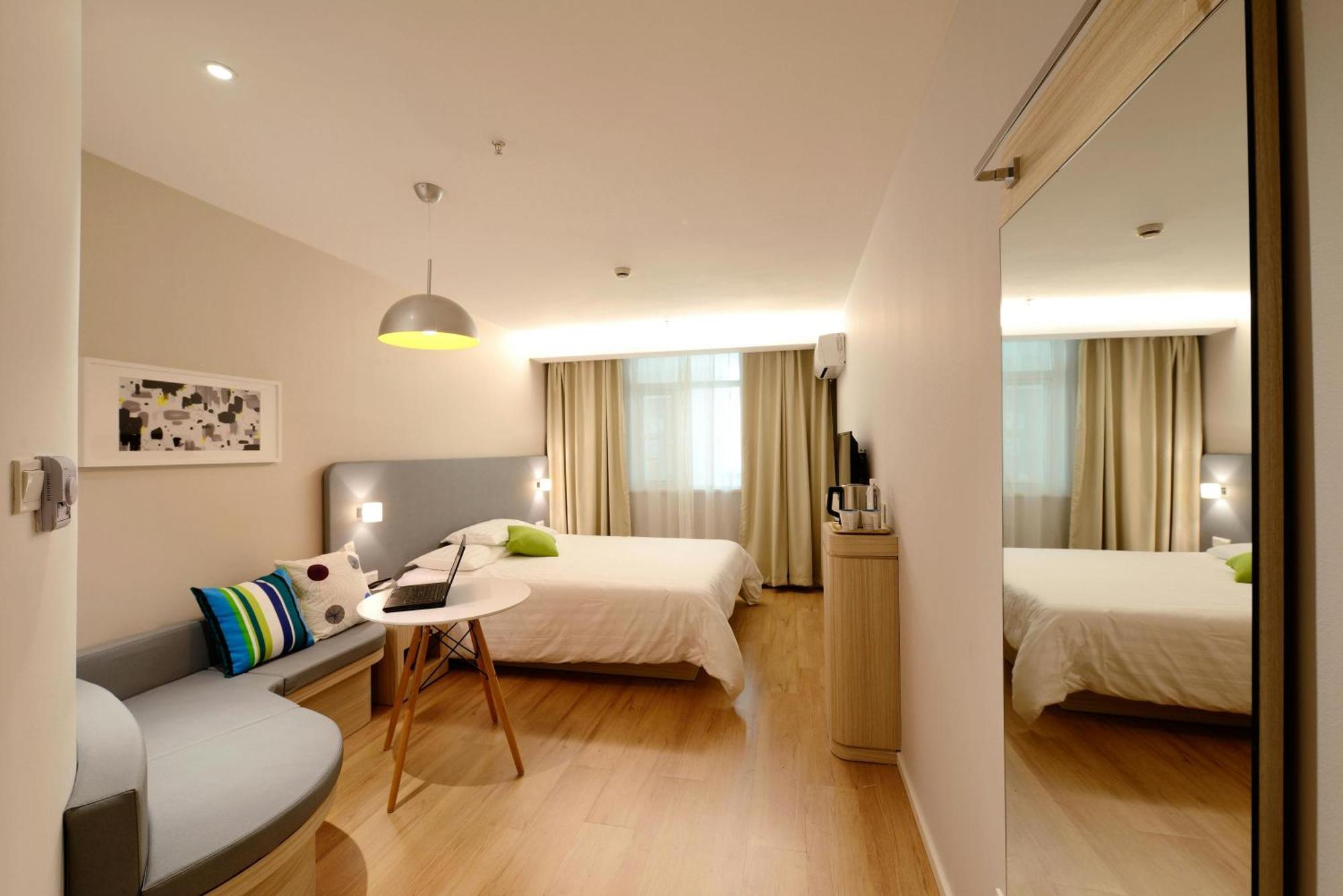 Hotel Krone A Family Hotel Near Igi Airport Delhi Ню Делхи Екстериор снимка